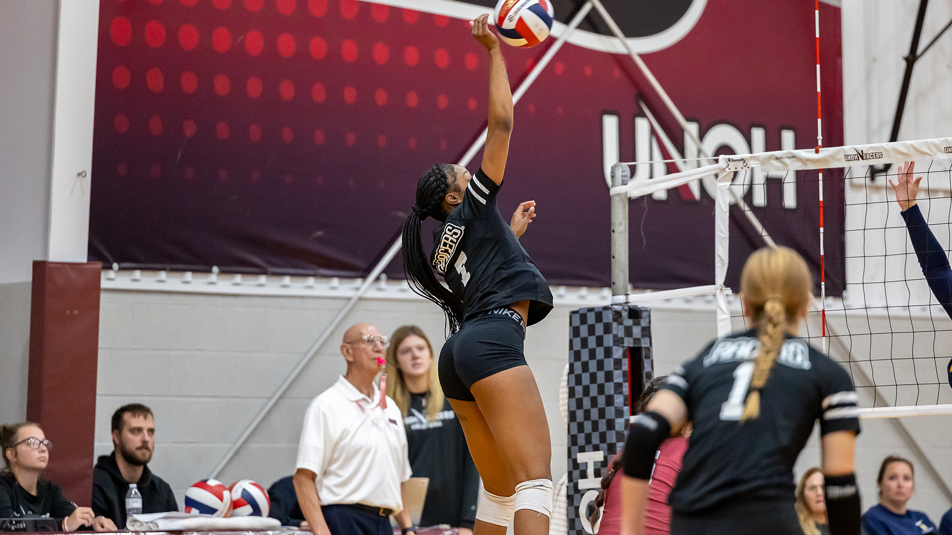 Volleyball Wins in Five at Rochester
